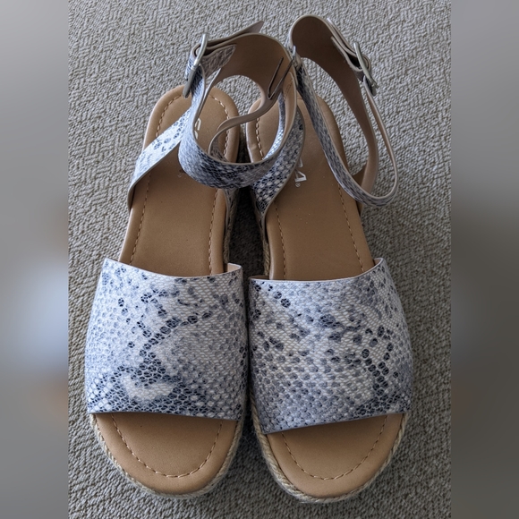 Soda Shoes - Soda Snakeskin Ankle Strap Espadrilles, size 10